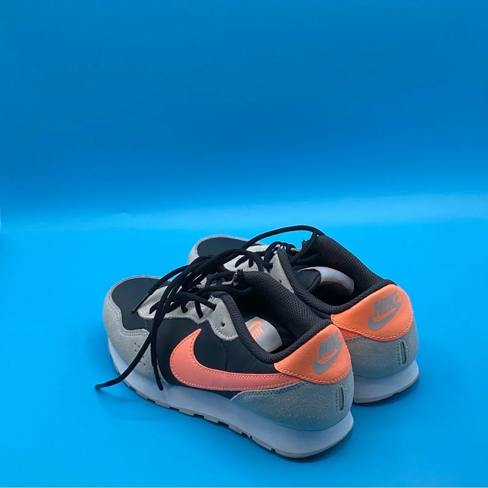 Nike Venture Runner Sneaker‎